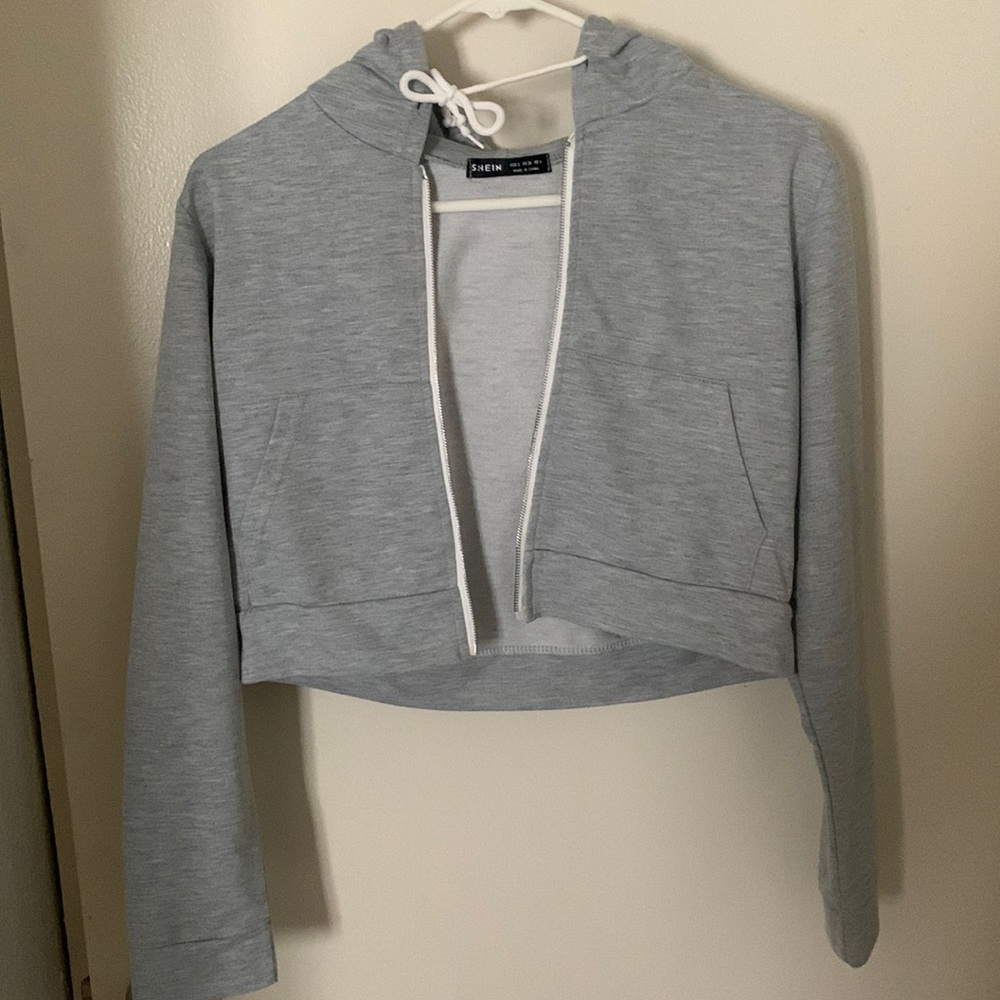 Grey cropped sweater